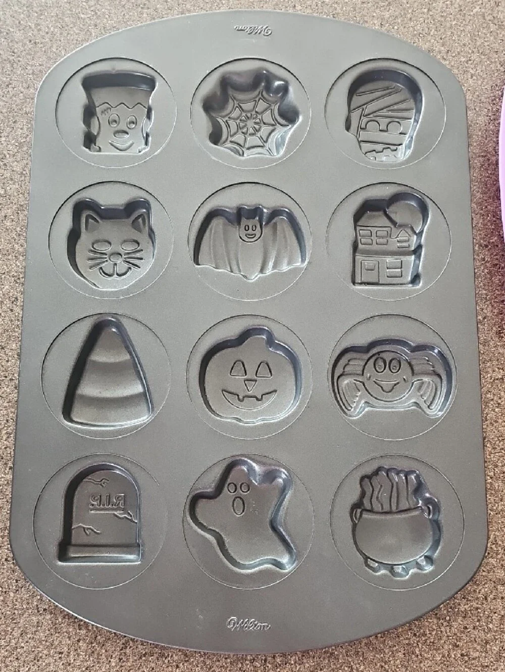 Wilton Holiday Seasonal Baking Molds